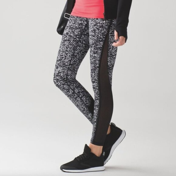 Lululemon Deep Breath Tight - Picture 1 of 6